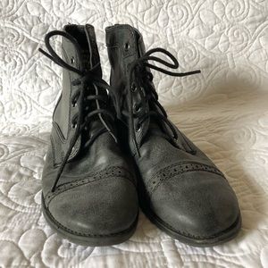 GH Bass & Co Black Tie Up Booties